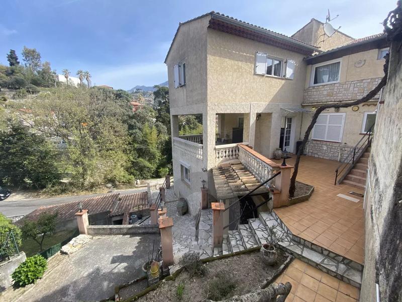 Maison de ville - 210 m² - 7 pièces