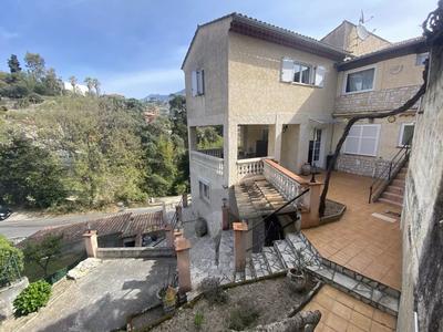 Maison de ville - 210 m² - 7 pièces