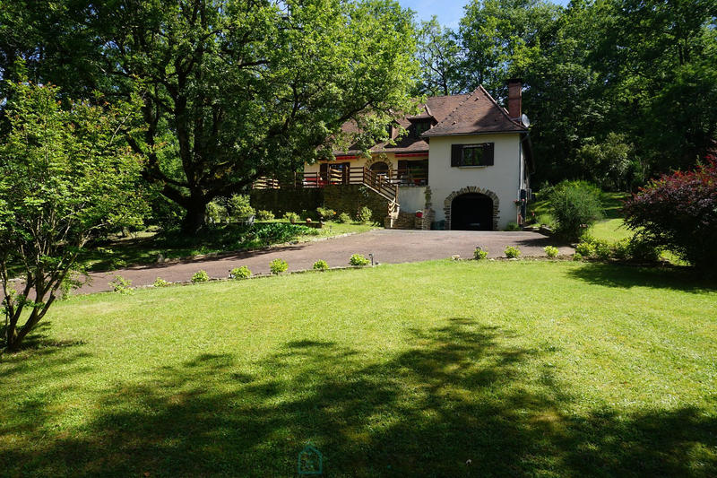 Maison - 192 m² - 5 pièces