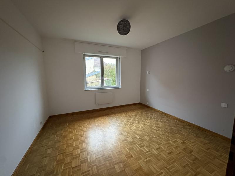 Maison - 177 m² - 8 pièces