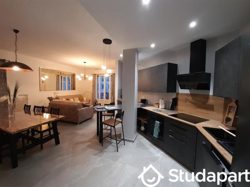 Chambre - 14 m² - 1 pièce