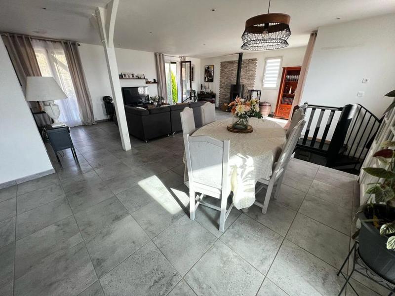 Maison - 145 m² - 5 pièces