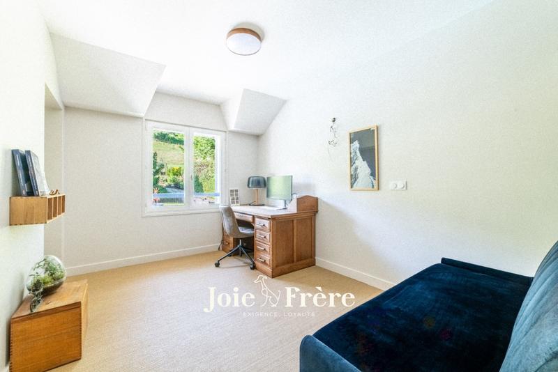 Maison ancienne - 221 m² - 8 pièces