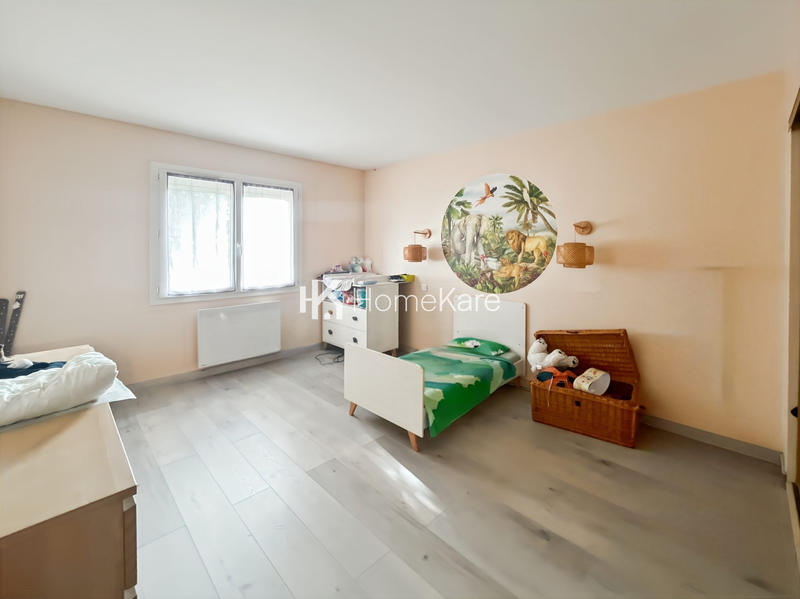 Maison - 200 m² - 8 pièces