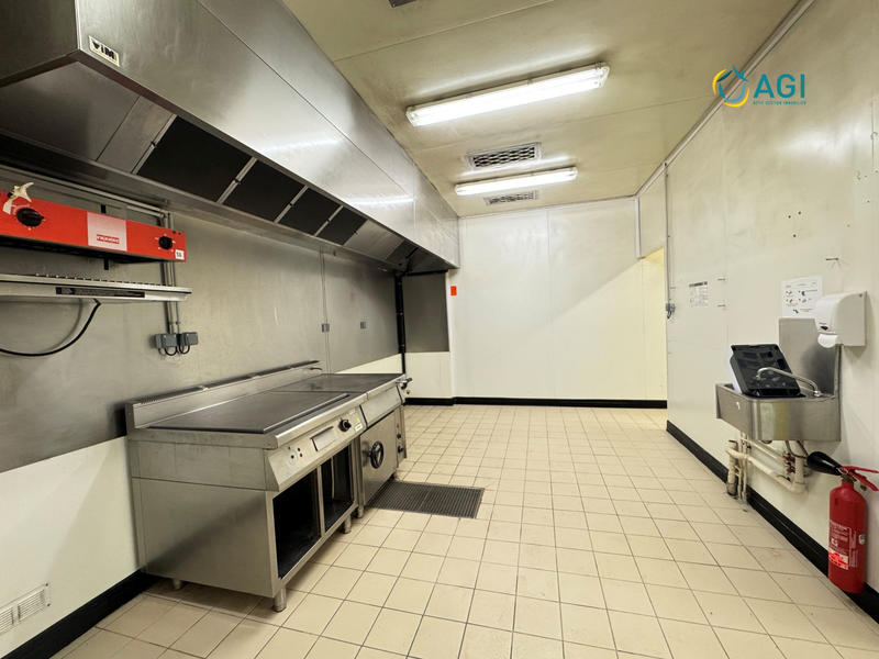 Local commercial - 415 m²