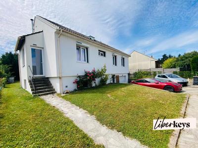 Pavillon - 120 m² - 7 pièces