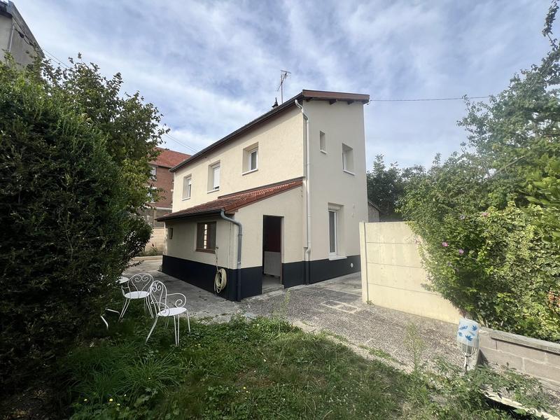 Maison - 97 m² - 4 pièces