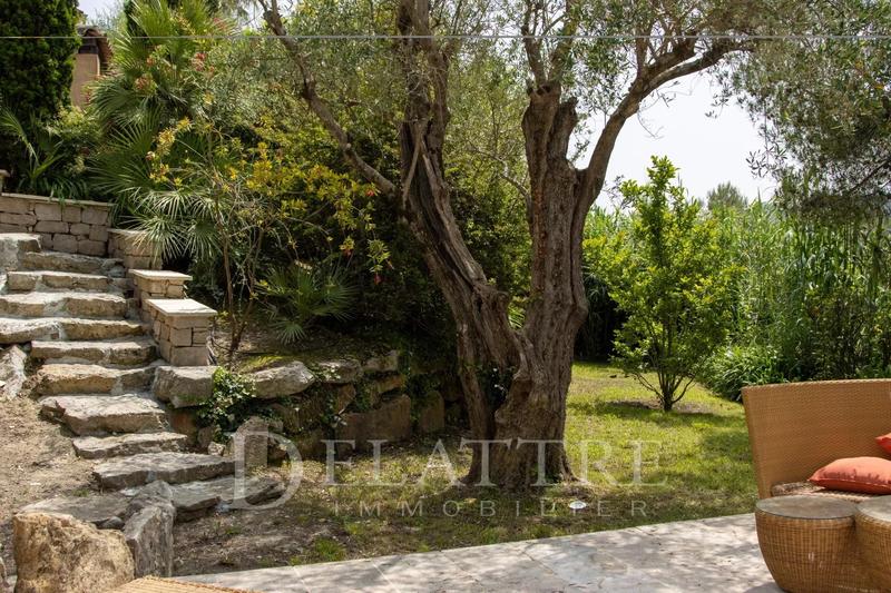 Villa - 430 m² - 10 pièces