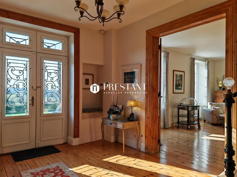 Maison de domaine - 755 m² - 18 pièces