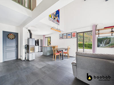 Maison - 95 m² - 4 pièces