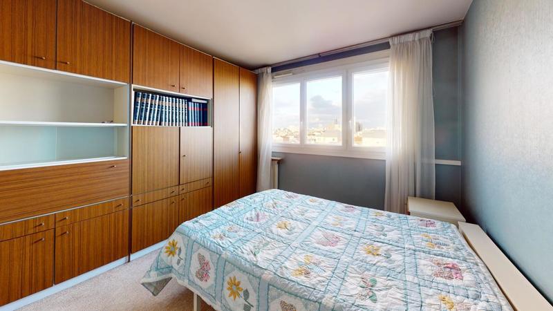 Appartement - 90 m² - 5 pièces