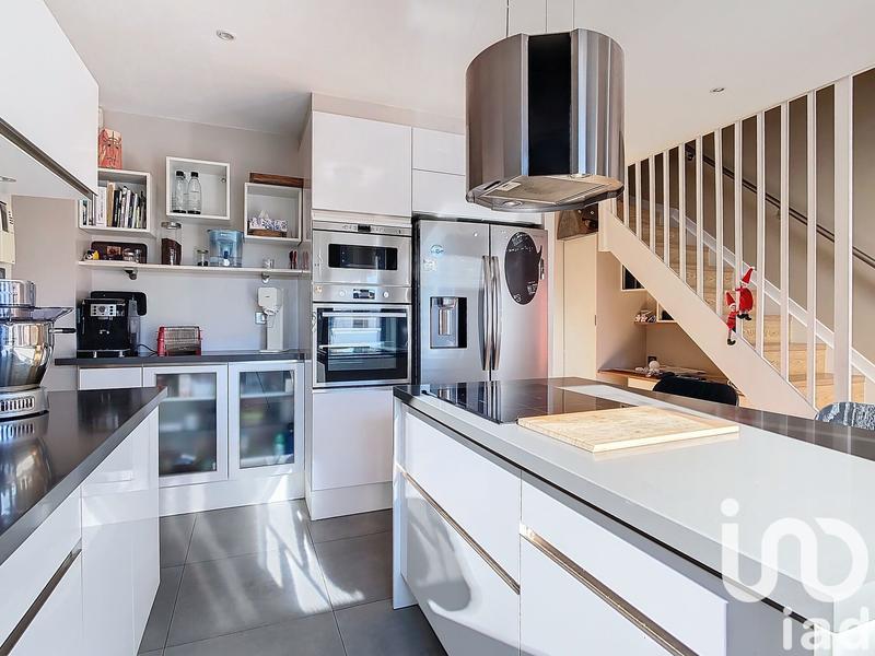 Maison - 136 m² - 6 pièces