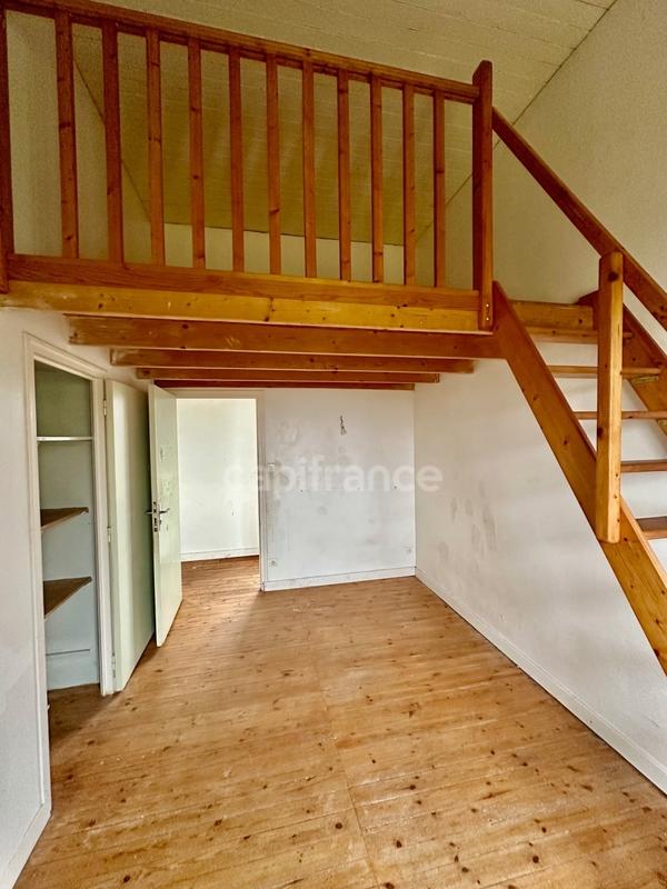 Maison - 180 m² - 7 pièces