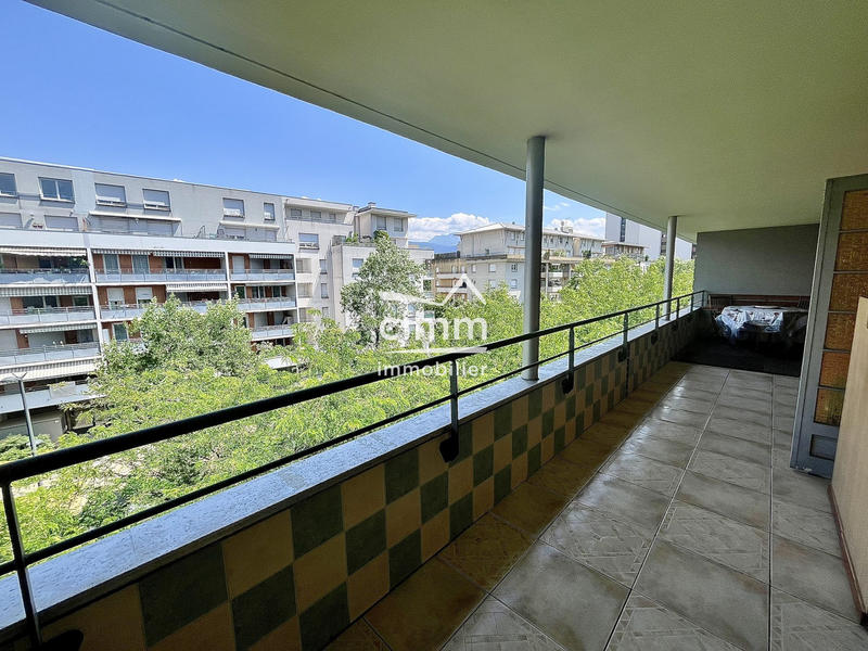 Appartement - 82 m² - 4 pièces