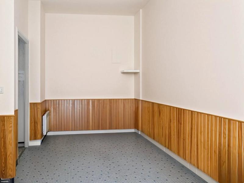 Local commercial - 56 m² - 7 pièces