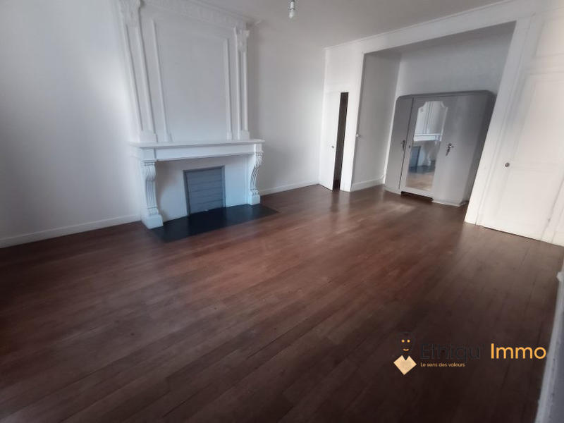 Maison - 278 m² - 8 pièces