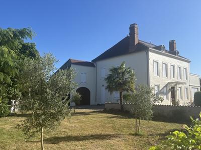 Maison de maîtres - 372 m² - 10 pièces