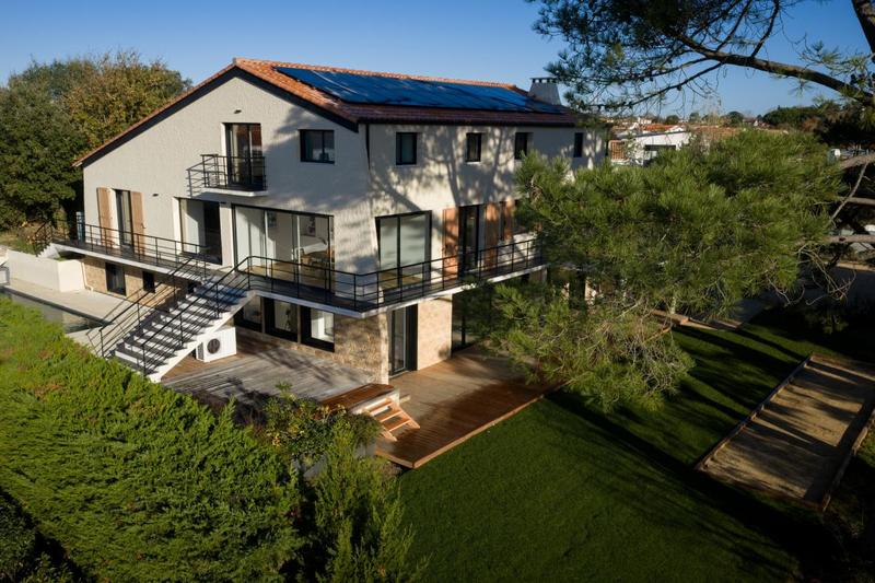 Villa - 493 m² - 14 pièces