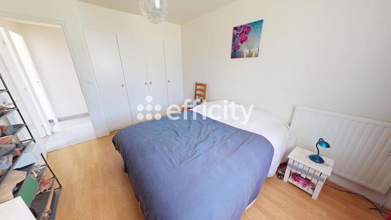 Maison - 200 m² - 7 pièces