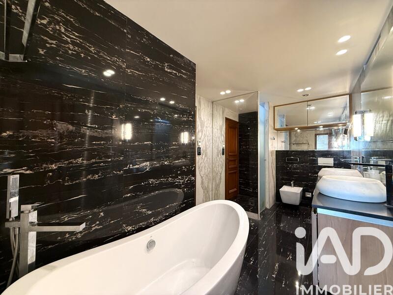 Maison - 137 m² - 5 pièces