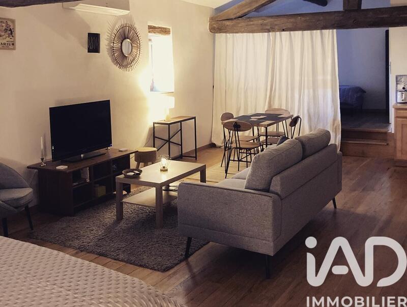 Maison - 896 m² - 27 pièces