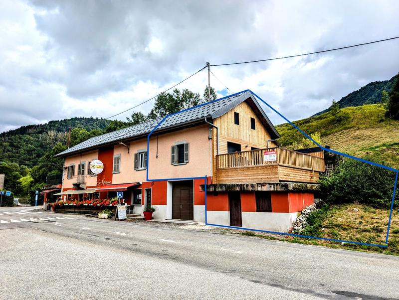 Maison - 98 m² - 4 pièces