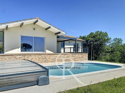 Maison - 143 m² - 4 pièces