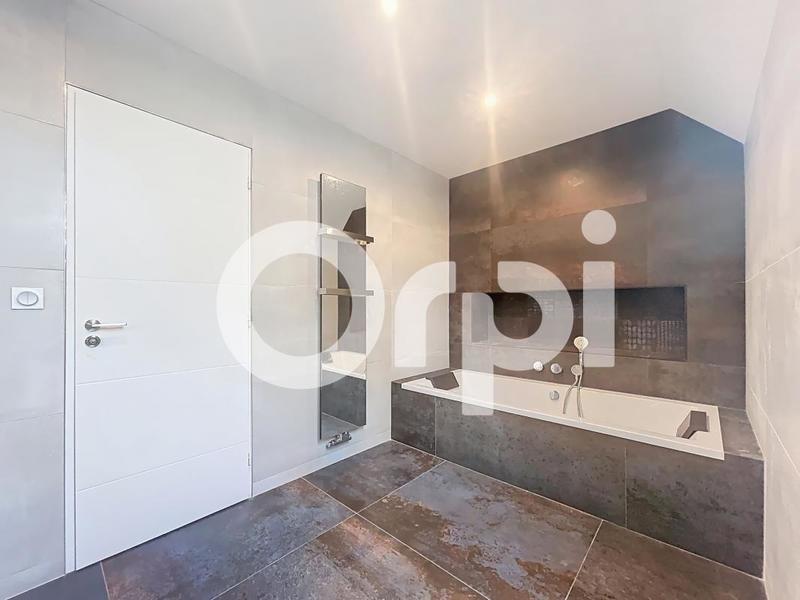 Maison - 170 m² - 6 pièces