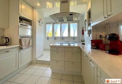 Appartement - 101 m² - 6 pièces