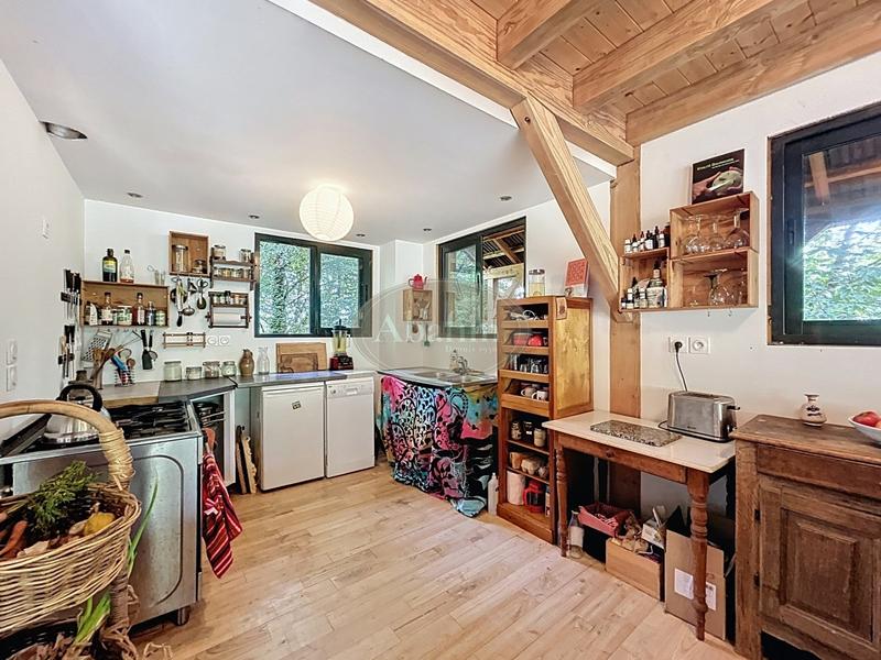 Maison - 157 m² - 10 pièces