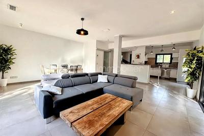 Villa - 145 m² - 6 pièces