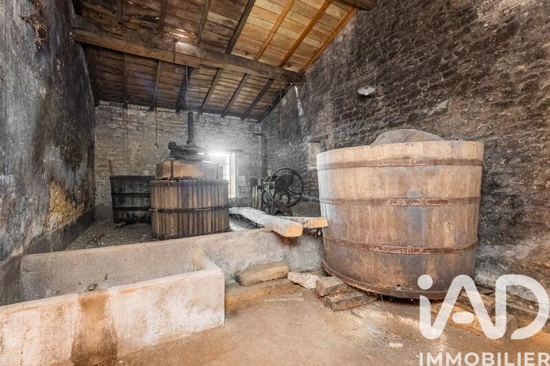 Maison - 272 m² - 8 pièces