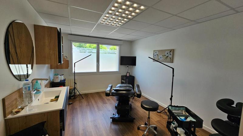 Maison - 260 m² - 10 pièces