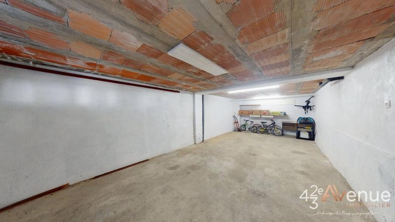 Maison - 186 m² - 8 pièces