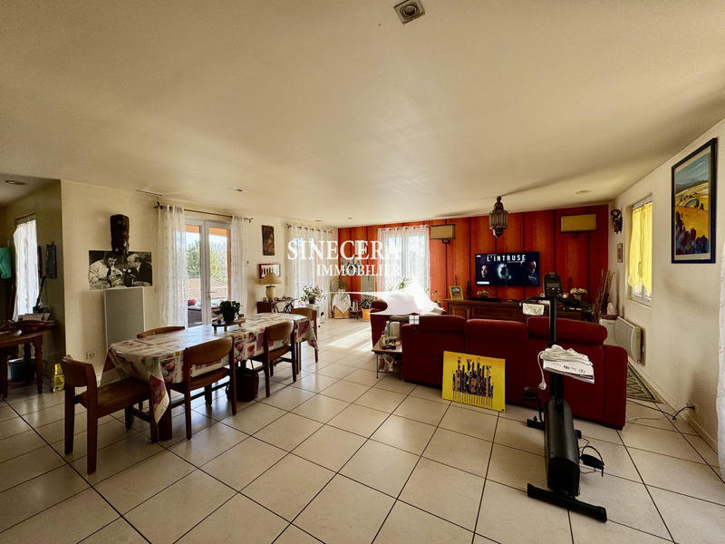 Maison - 200 m² - 10 pièces