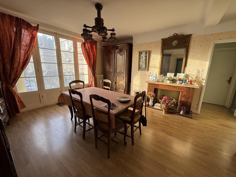 Appartement - 84 m² - 4 pièces