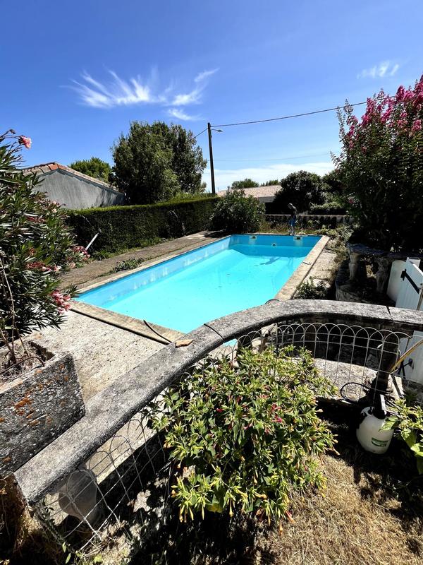 Maison - 205 m² - 7 pièces