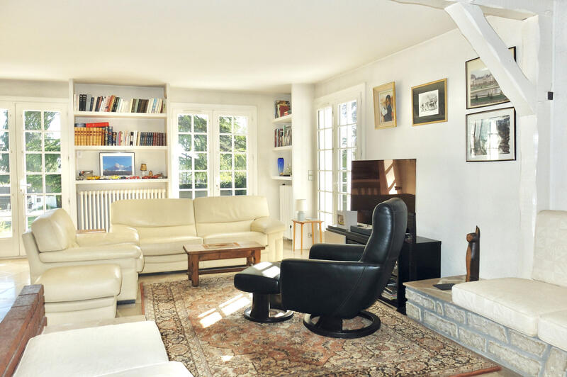 Maison - 165 m² - 8 pièces