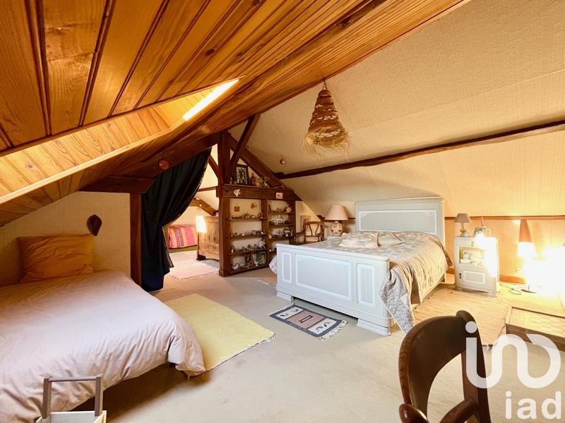 Maison - 220 m² - 8 pièces