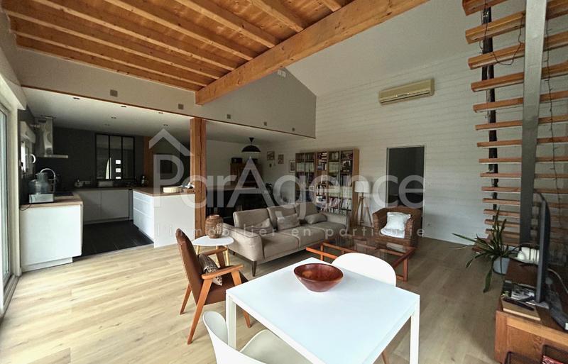 Maison - 158 m² - 4 pièces