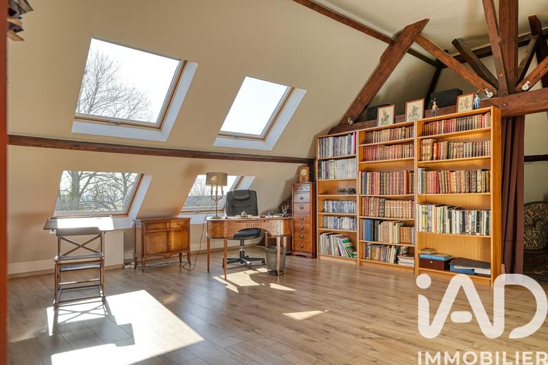 Maison - 200 m² - 8 pièces