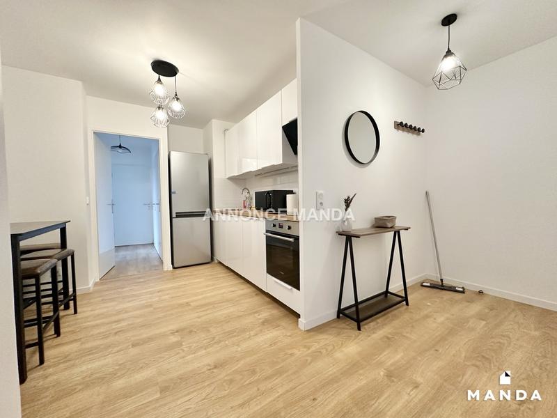 Chambre - 12 m² - 4 pièces