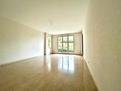 Appartement - 100 m² - 4 pièces