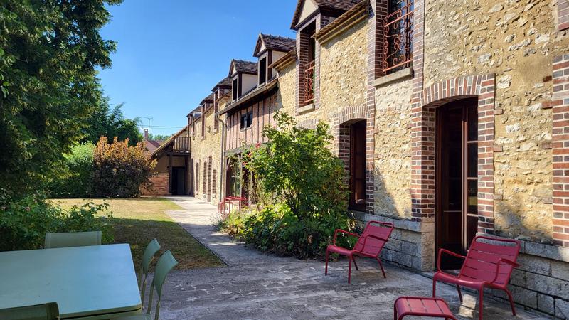 Maison - 371 m² - 12 pièces