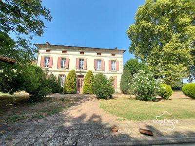 Maison de maîtres - 217 m² - 6 pièces