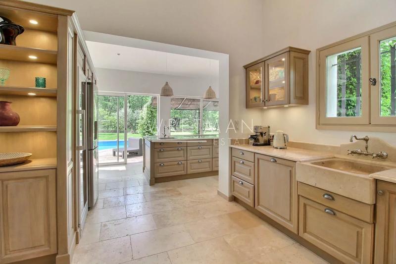 Villa - 198 m² - 7 pièces