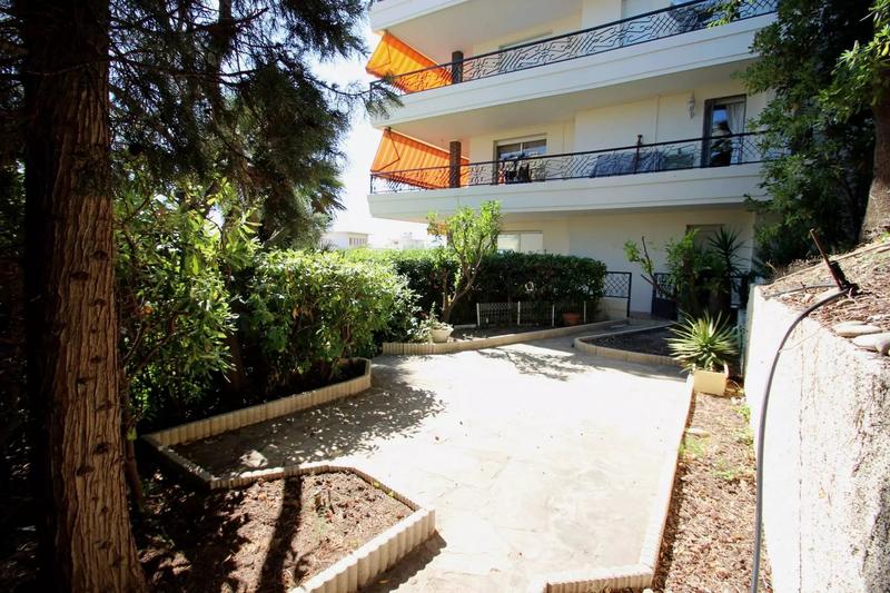 Appartement - 80 m² - 3 pièces