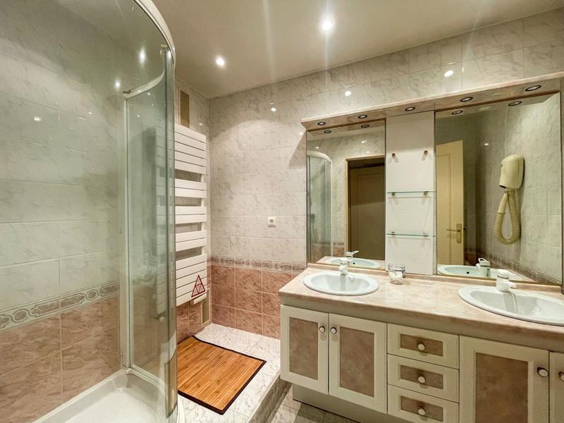 Appartement - 81 m² - 3 pièces