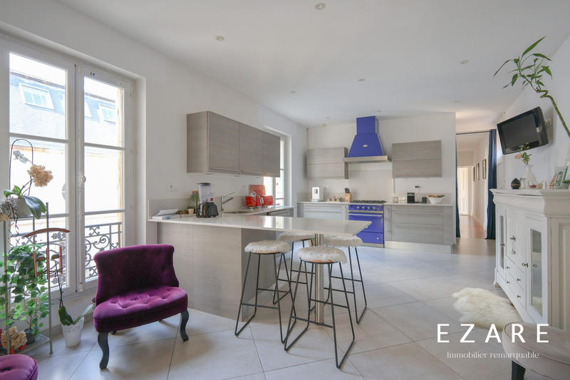 Appartement - 202 m² - 6 pièces