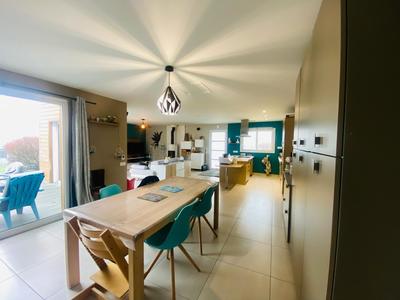 Maison - 143 m² - 7 pièces